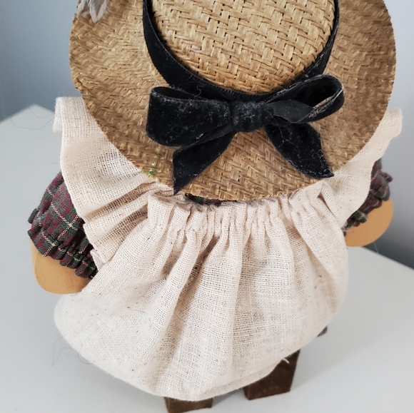 Lizzie High Doll Primitive Wood Sculpture - Picture 7 of 7